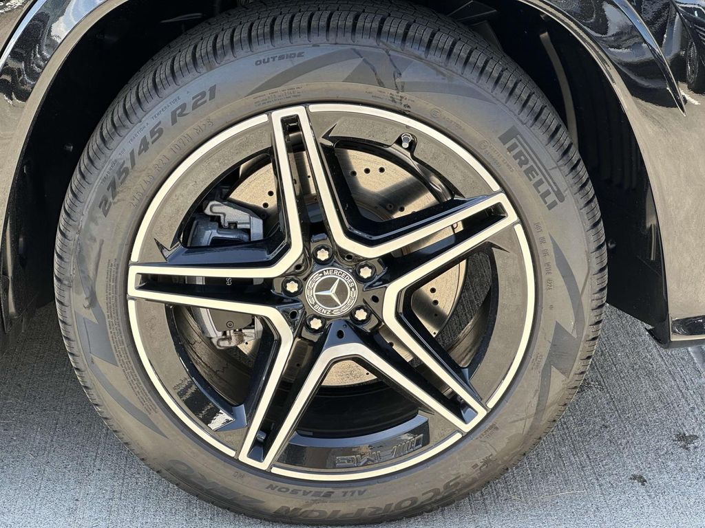 2025 Mercedes-Benz GLS 450 4MATIC 7