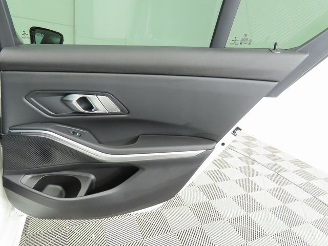 Thumbnail: 2023 BMW 3 Series - 27