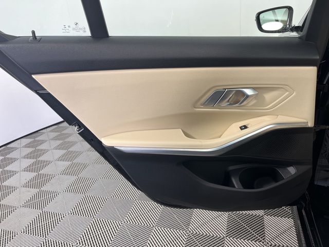 Thumbnail: 2019 BMW 3 Series - 13