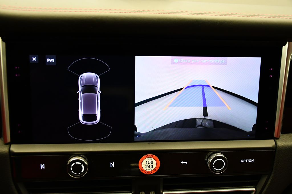 Thumbnail: 2024 Porsche Macan - 32