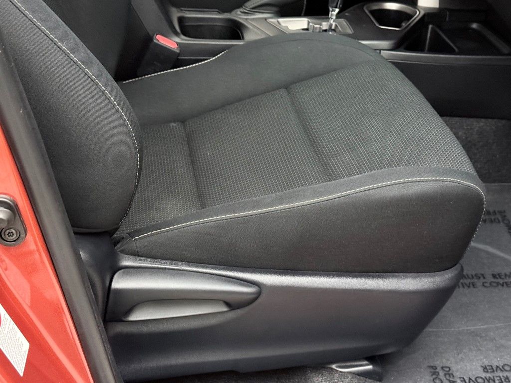 Thumbnail: 2016 Toyota RAV4 - 18