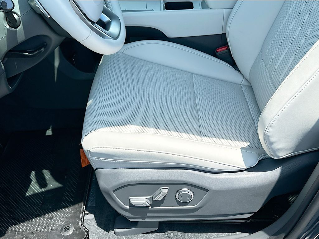 2025 Hyundai Santa Fe SEL 19