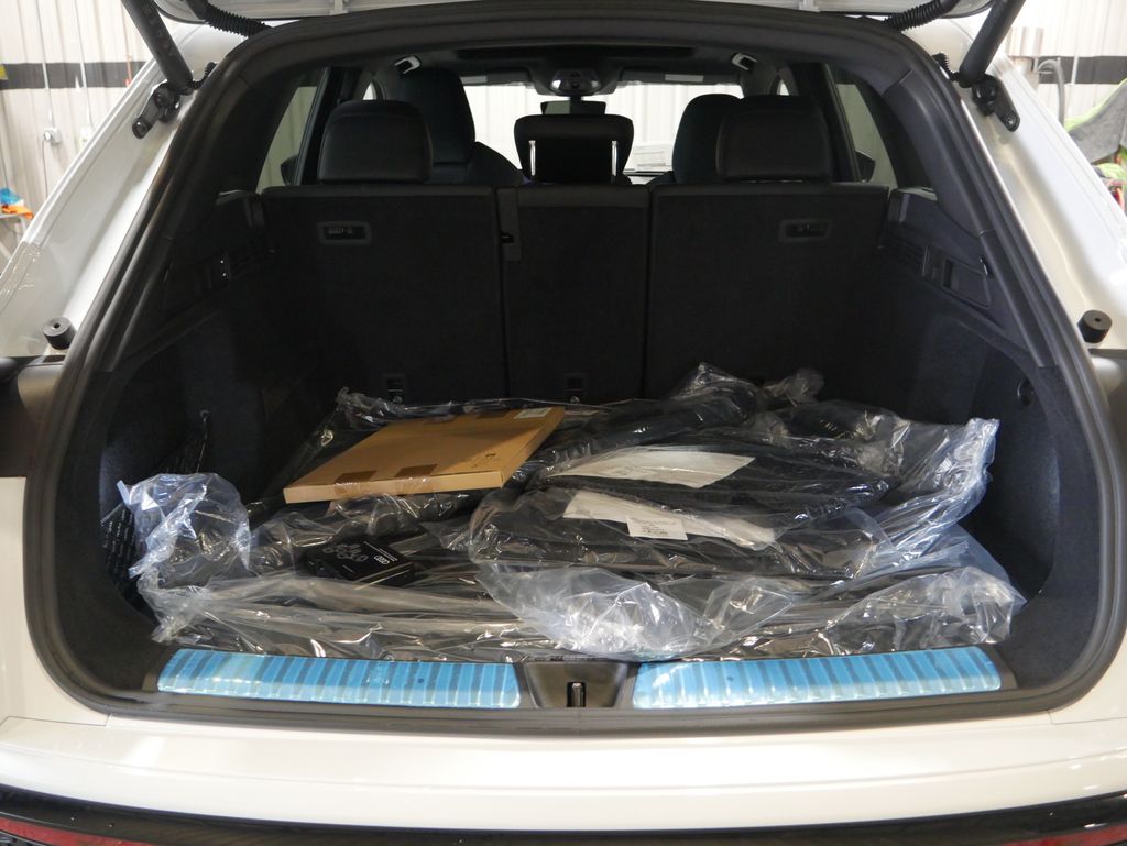 Thumbnail: 2026 Audi SQ5 - 22