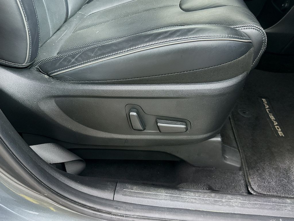 Used 2022 Gray Hyundai Calligraphy image 24