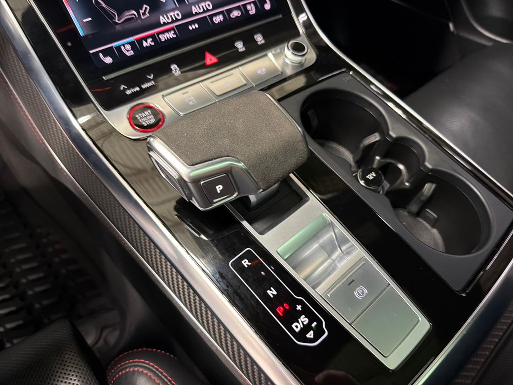 Used 2023  Audi 4.0T image 26