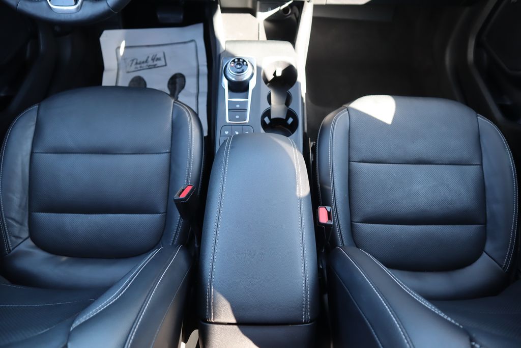 Thumbnail: 2020 Ford Escape - 16