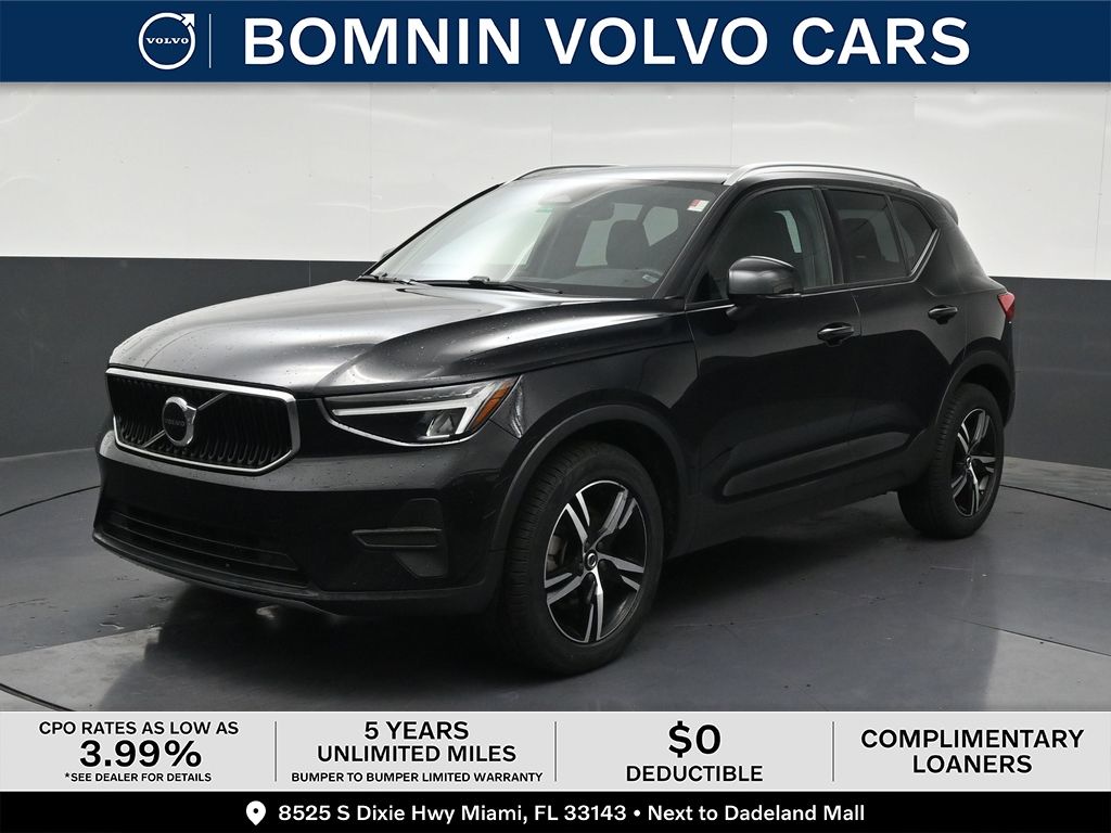 Onyx Black Metallic 2023 Volvo XC40 SUV / Crossover Front-Wheel Drive Automatic