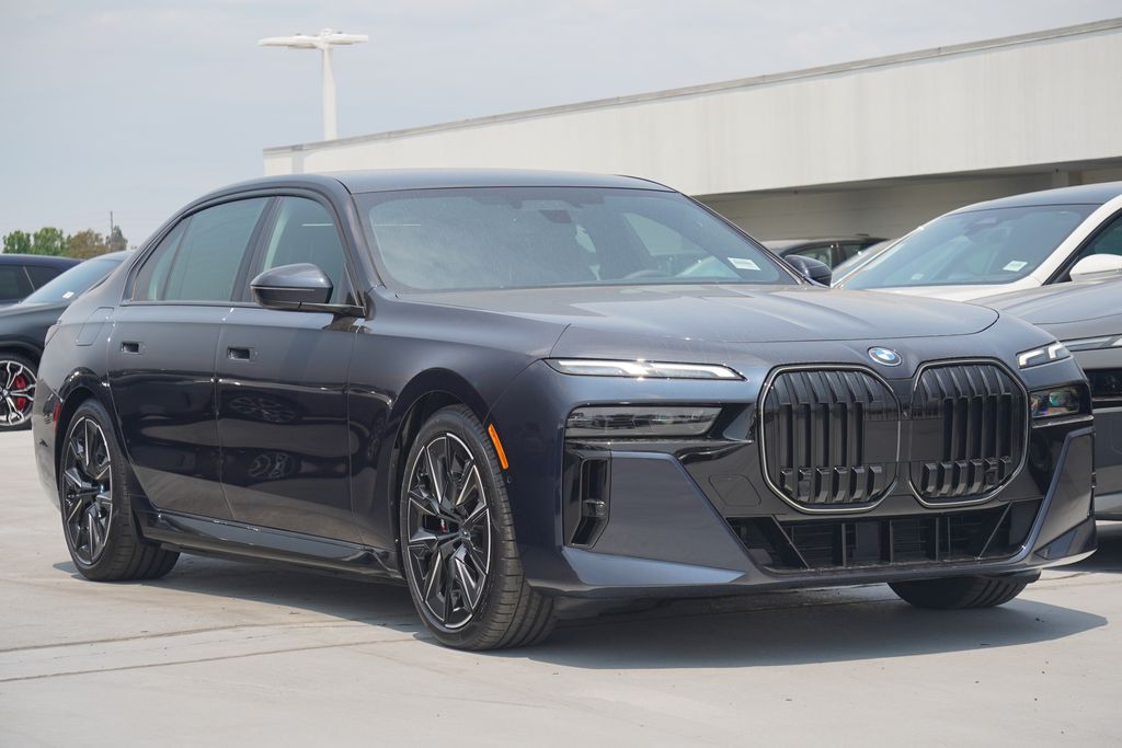 Thumbnail: 2025 BMW 7 Series - 3