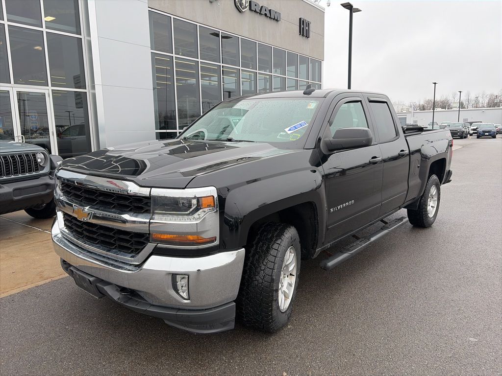 Used 2017 Black Chevrolet LT image 4