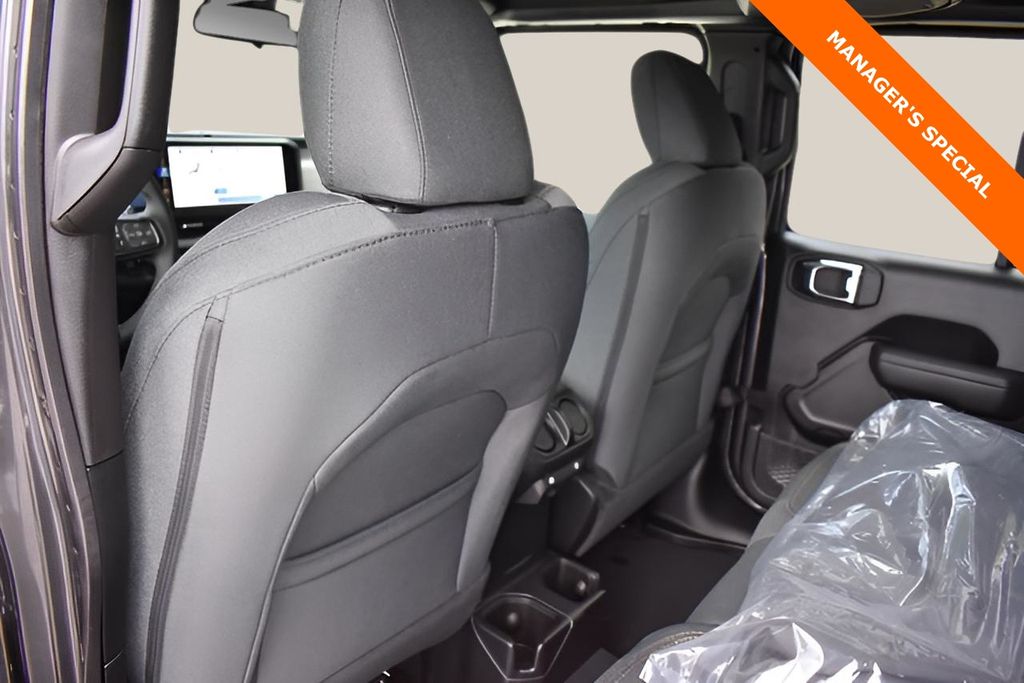 New Car 2025 Jeep Gladiator  Sport S For Sale Under $40,000 In Austin, Texas