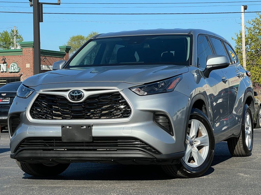 Celestial Silver Metallic 2023 Toyota Highlander L FWD SUV / Crossover Front-Wheel Drive 8-Speed Automatic