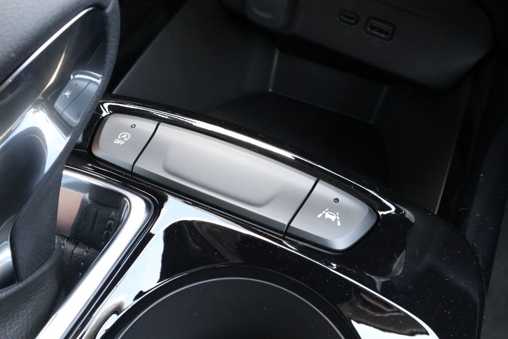 Thumbnail: 2025 Chevrolet Trax - 30