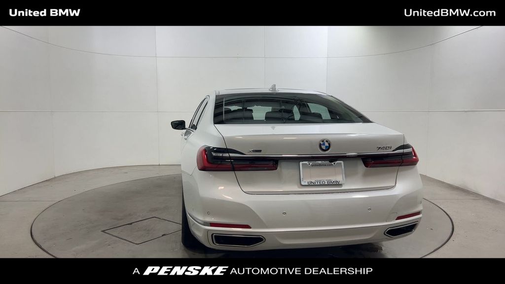 Thumbnail: 2022 BMW 7 Series - 7