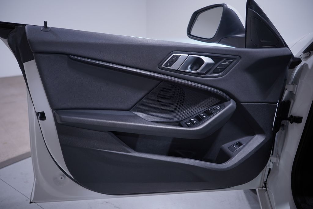 Thumbnail: 2022 BMW 2 Series - 16