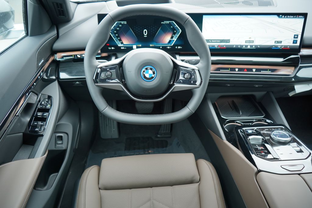 Thumbnail: 2026 BMW i5 - 16