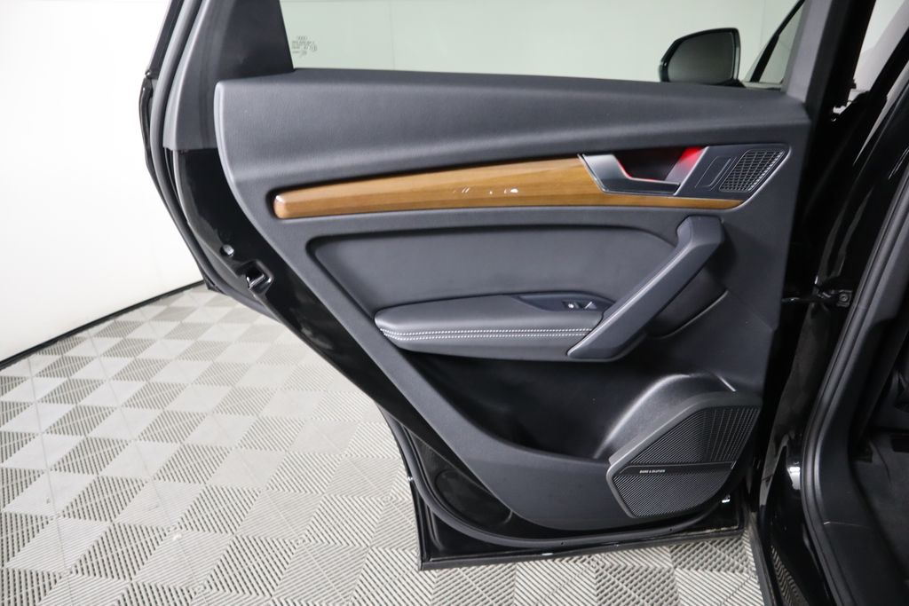 2024 Audi Q5 Premium Plus 27