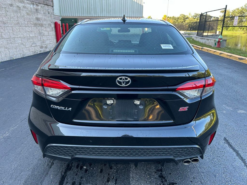 Thumbnail: 2022 Toyota Corolla - 4