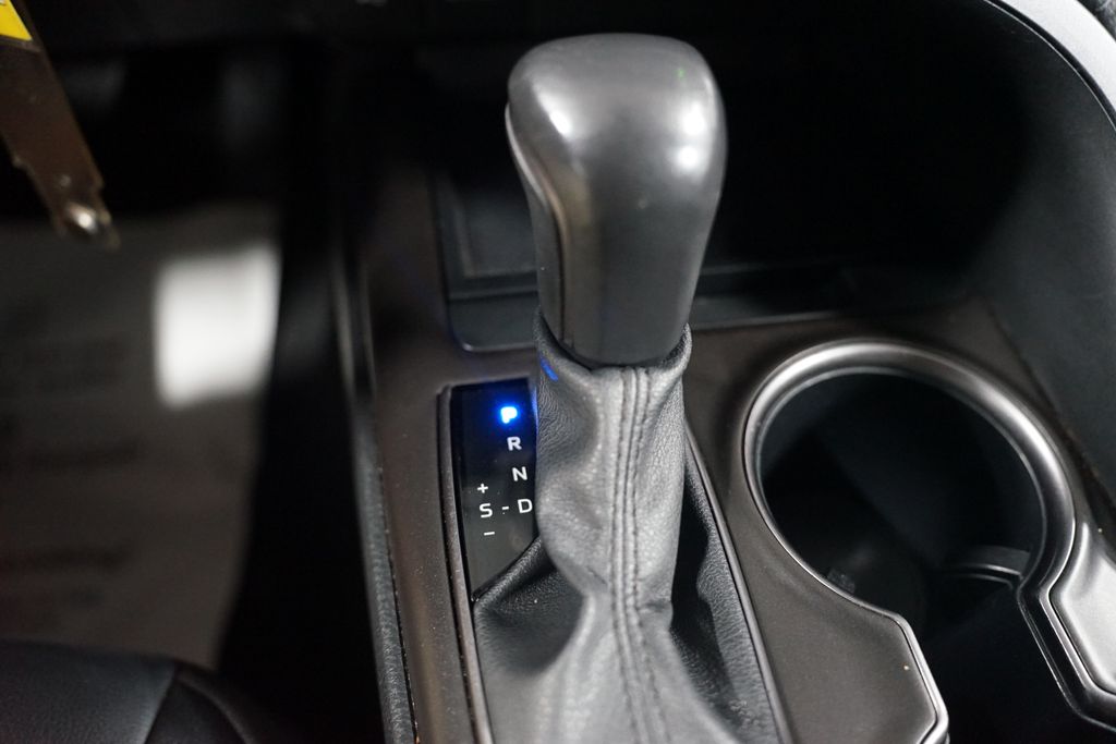 Thumbnail: 2024 Toyota Camry - 24