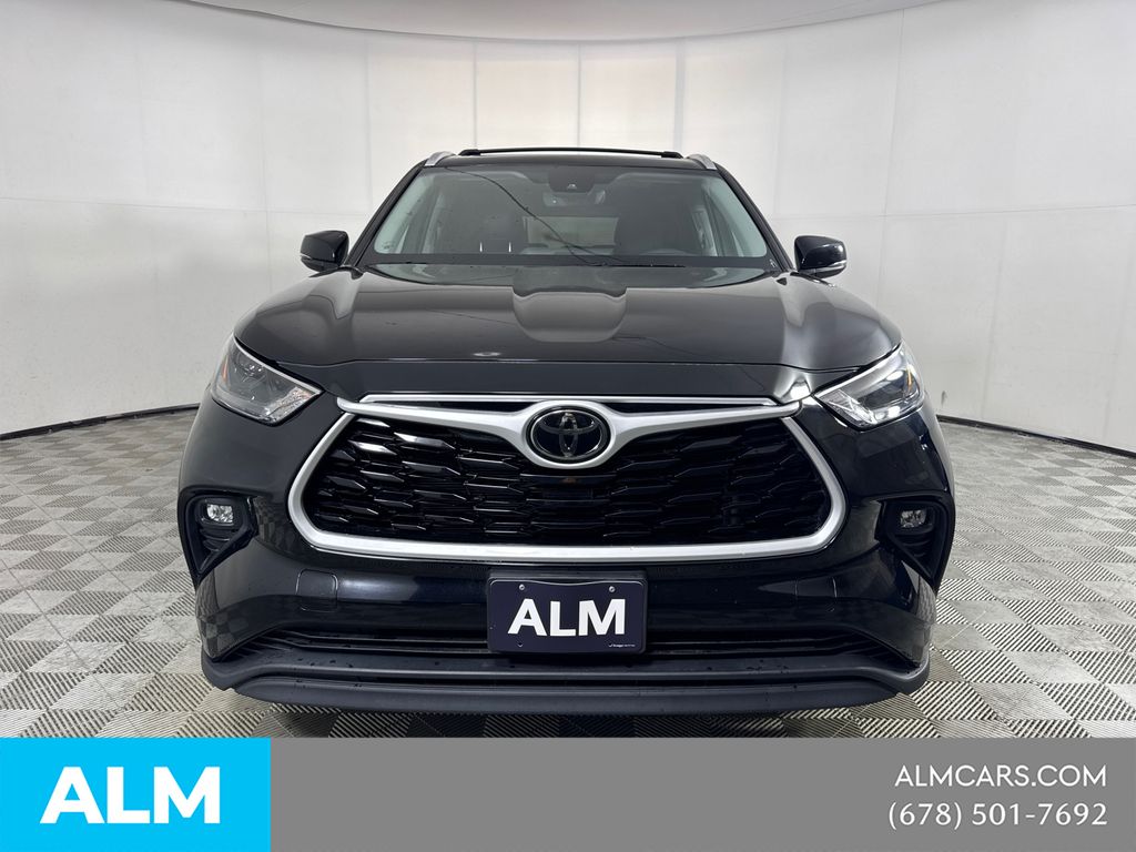 Used 2023 Black Toyota XLE image 3