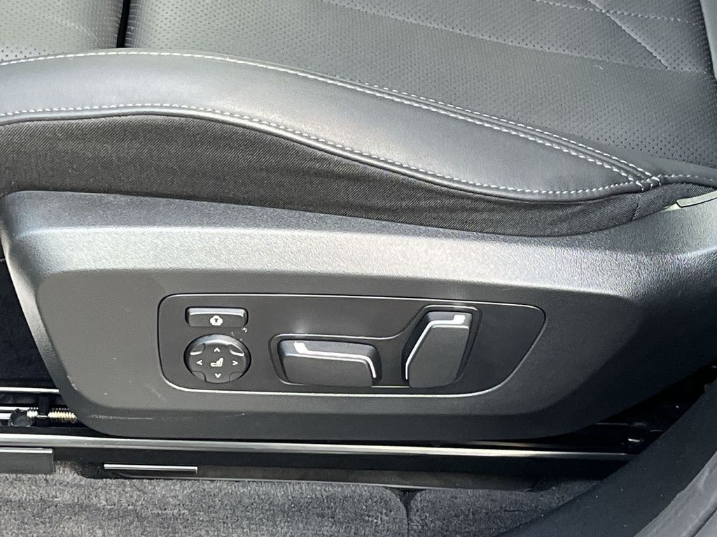 Thumbnail: 2025 BMW X3 - 12