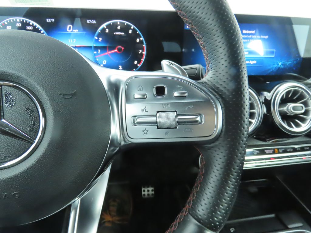 2021 Mercedes-Benz GLB 35 AMG 12