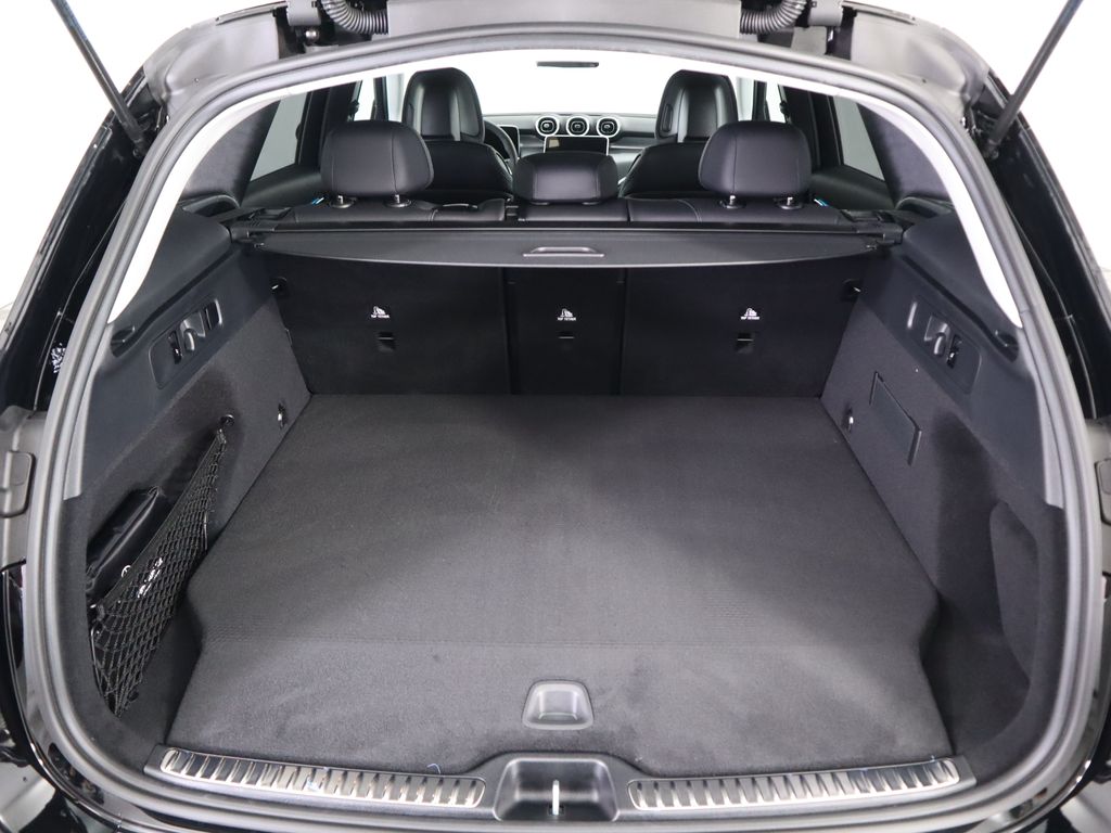 2025 Mercedes-Benz GLC 350 30