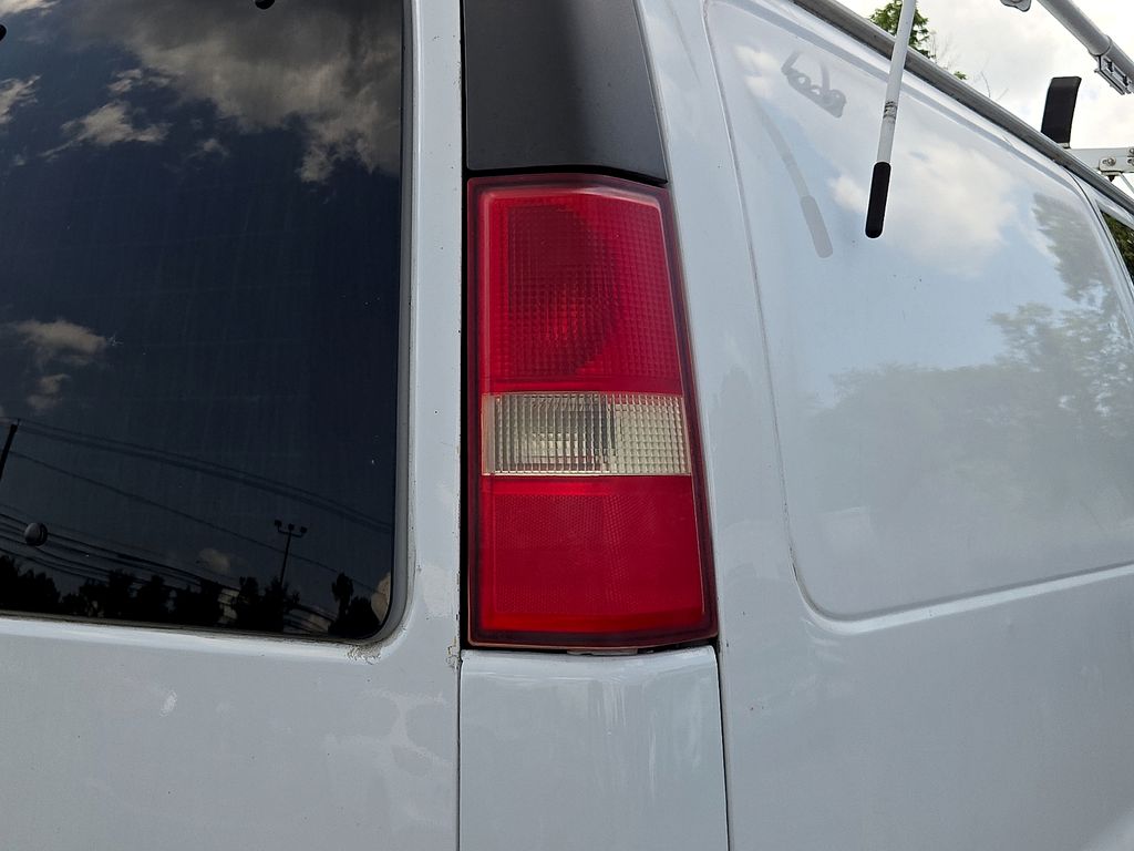 2010 Chevrolet Express Cargo Van