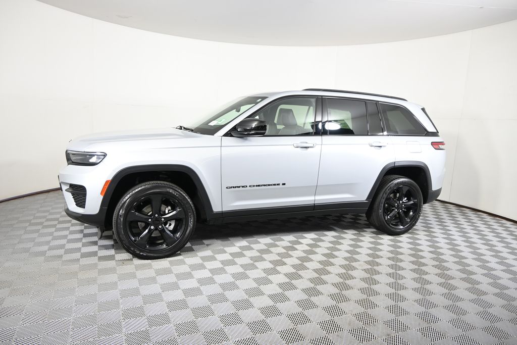 Used 2023 Jeep Grand Cherokee Altitude with VIN 1C4RJHAG7P8766088 for sale in Forest Lake, Minnesota