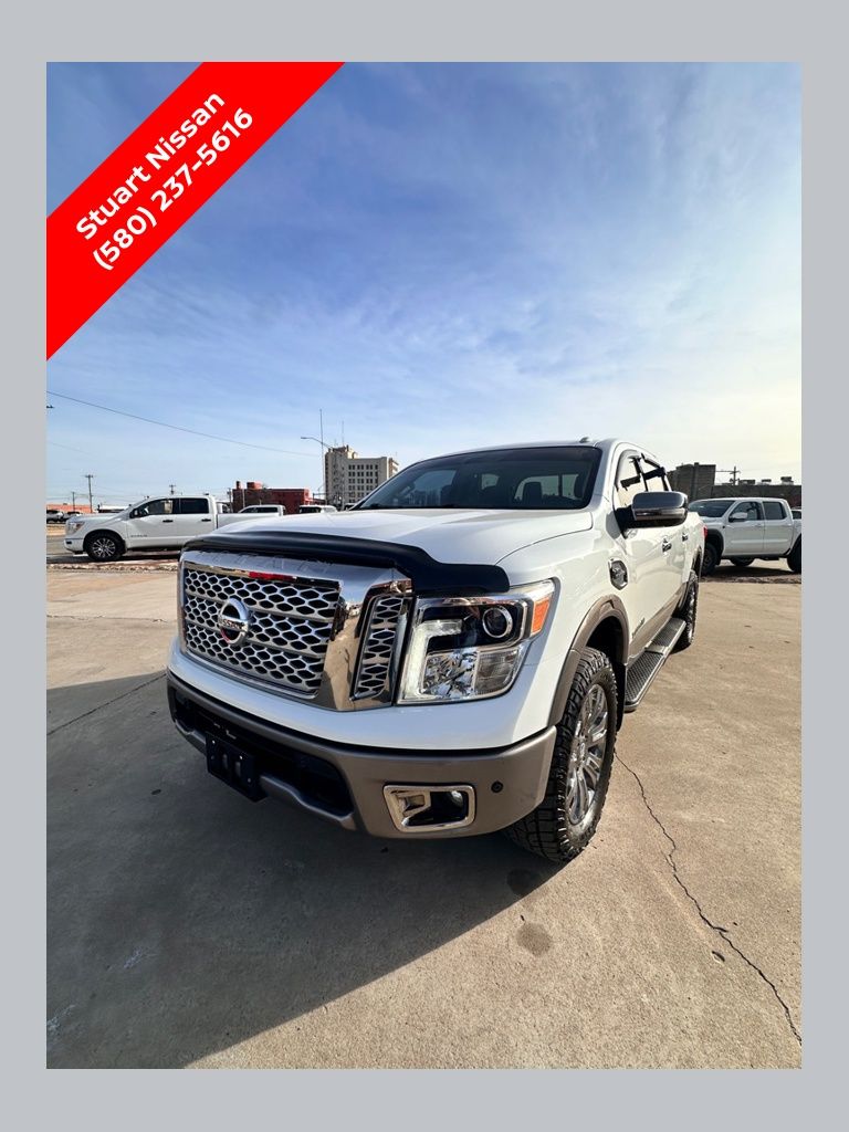 Nissan Titan Platinum Reserve Crew Cab 4WD