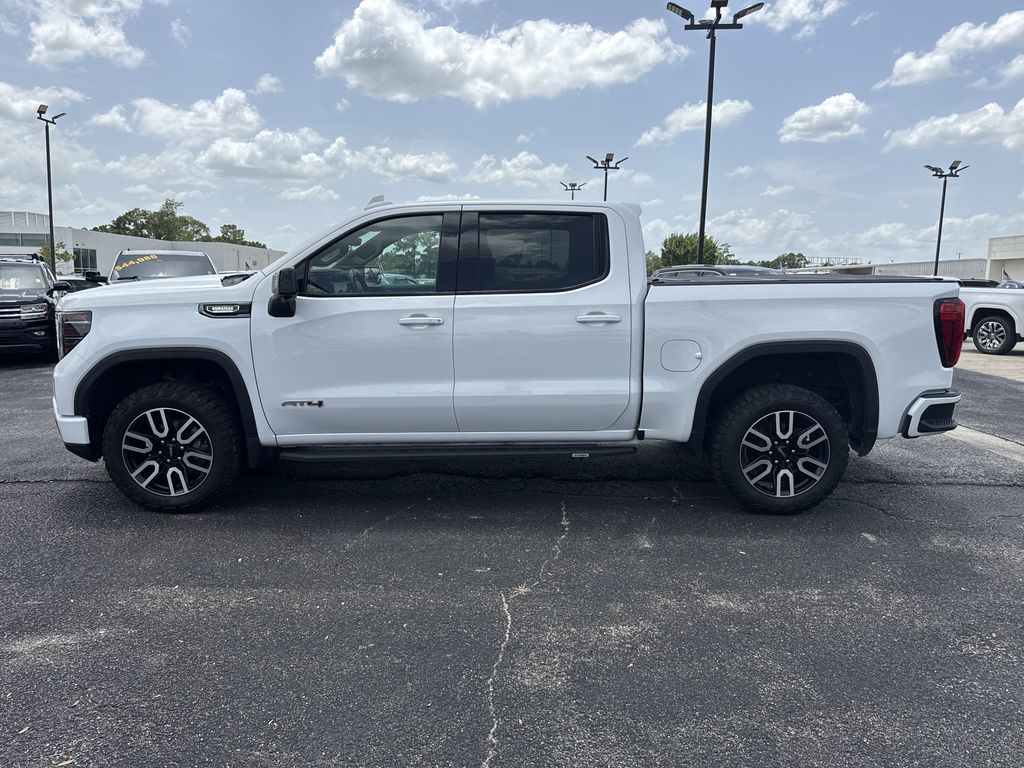2023 GMC Sierra 1500 AT4 - 3