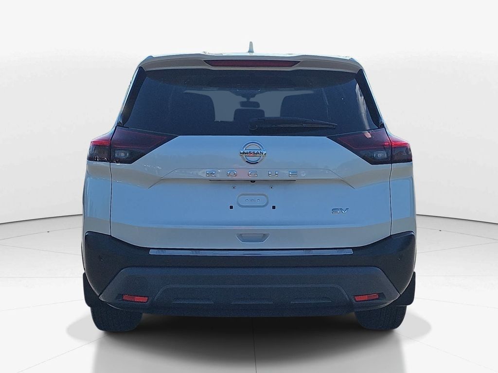 Used 2021 White Nissan SV image 5
