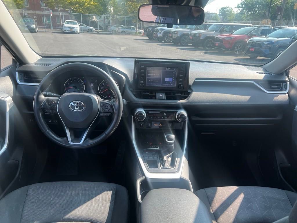 2019 Toyota RAV4 XLE 12