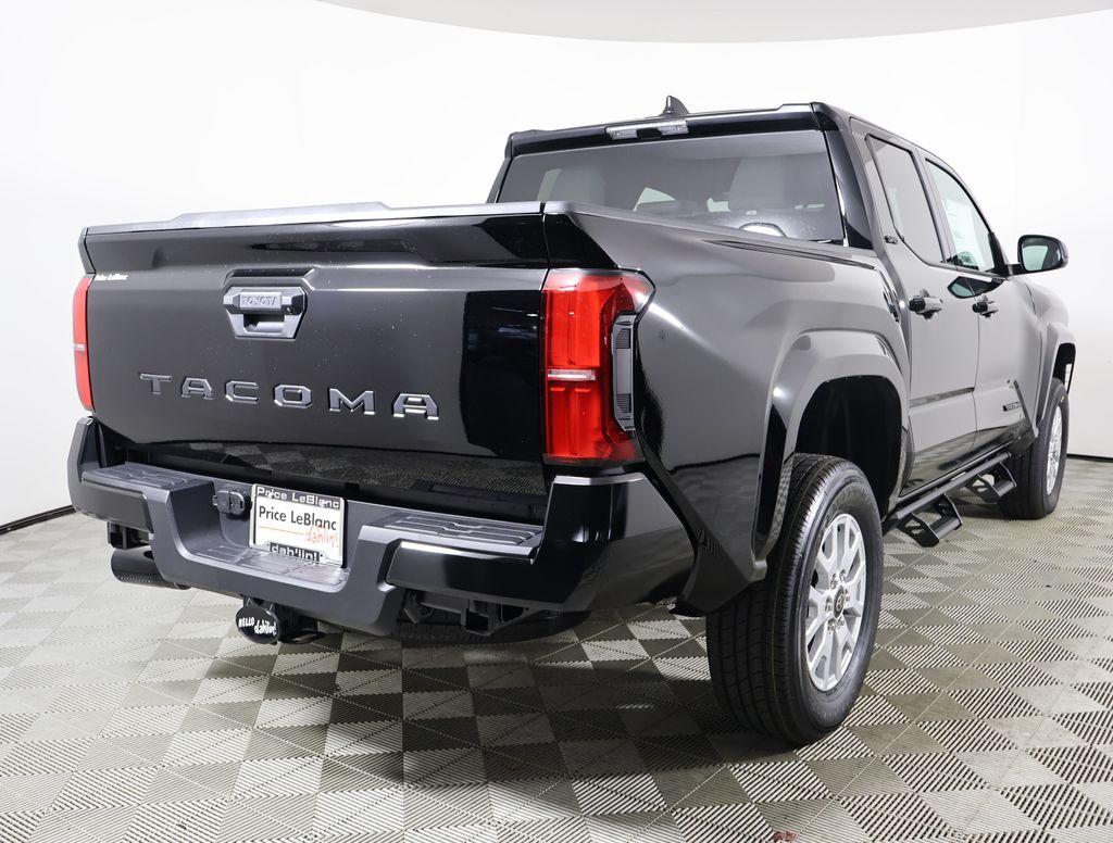 2025 Toyota Tacoma SR5 Double Cab photo 6