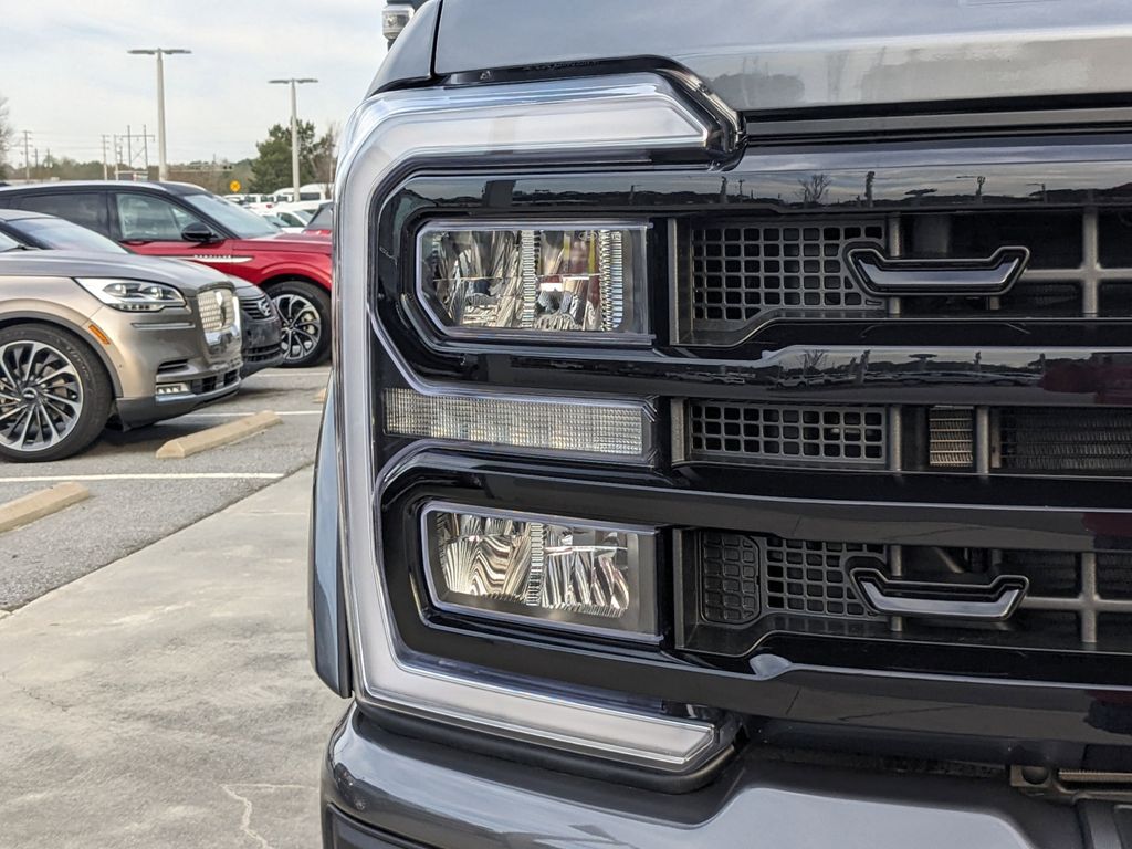 2024 Ford F-250 Super Duty Black Widow