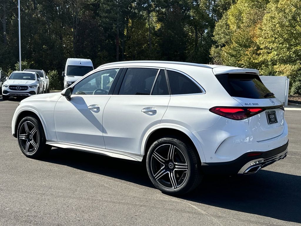 2025 Mercedes-Benz GLC GLC 300 6