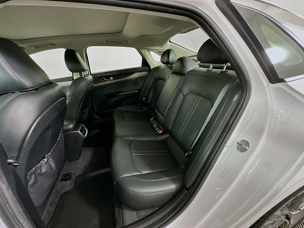Thumbnail: 2022 Kia K5 - 25