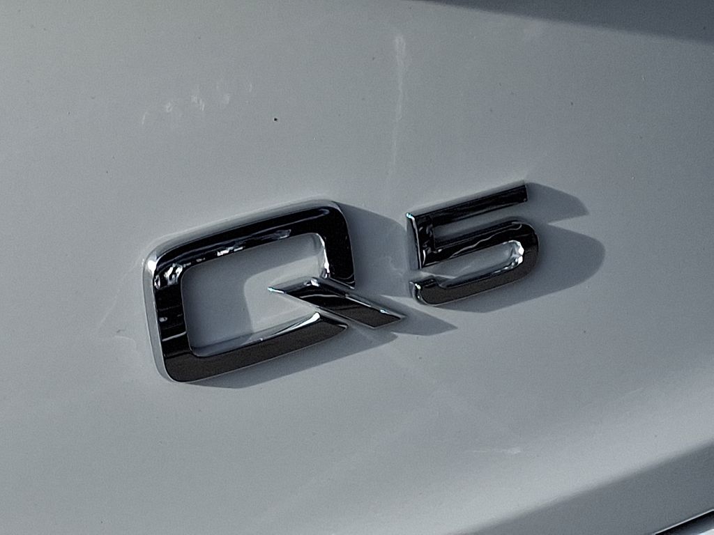 Thumbnail: 2025 Audi Q5 - 28