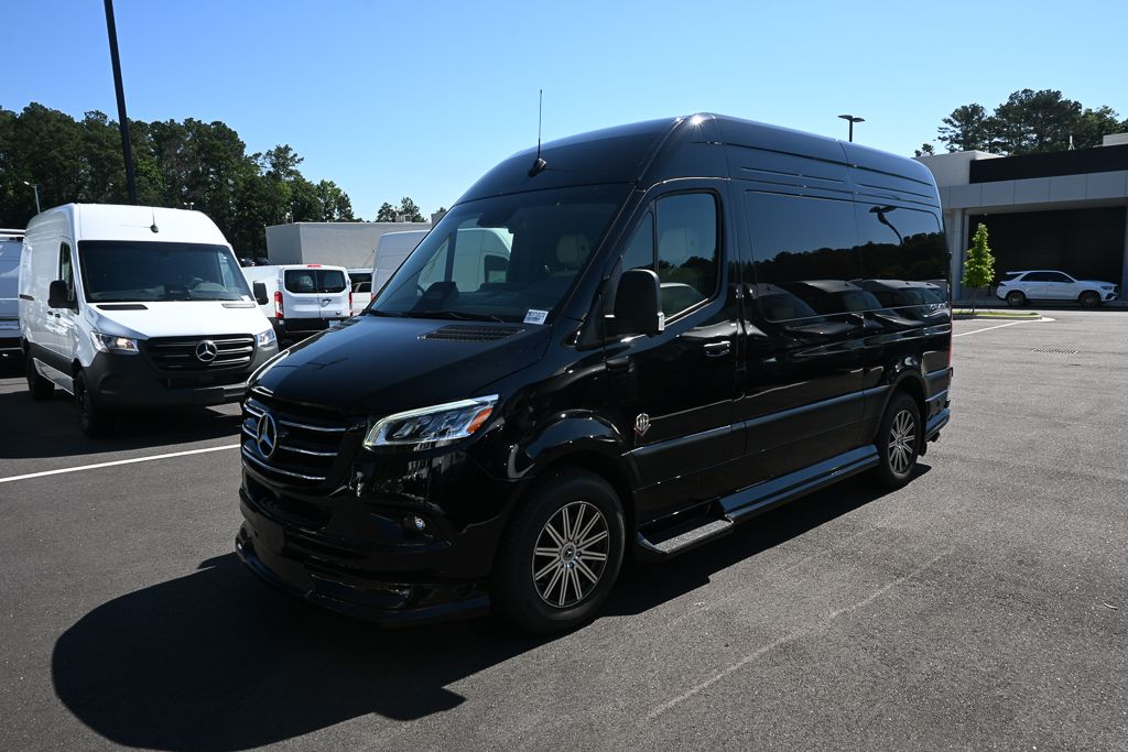 2025 Mercedes-Benz Sprinter Cargo Negro Van Tracción trasera 9 velocidades Automática