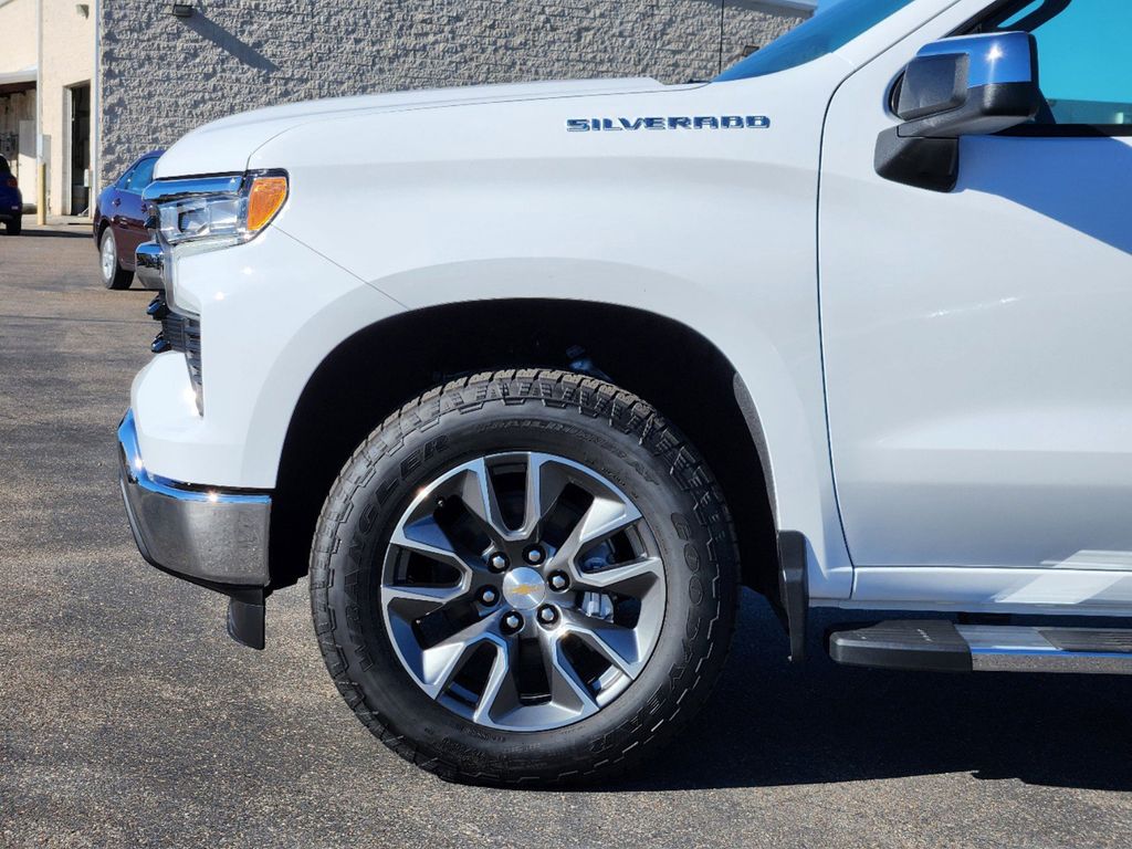 2025 Chevrolet Silverado 1500 LT 6