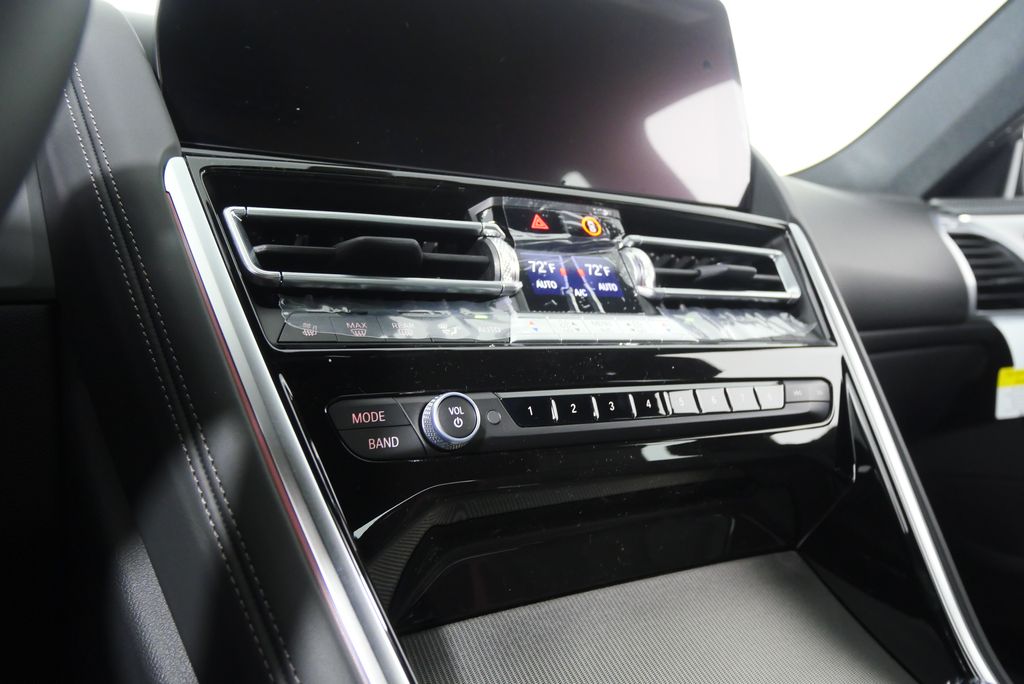 Thumbnail: 2026 BMW 8 Series - 27