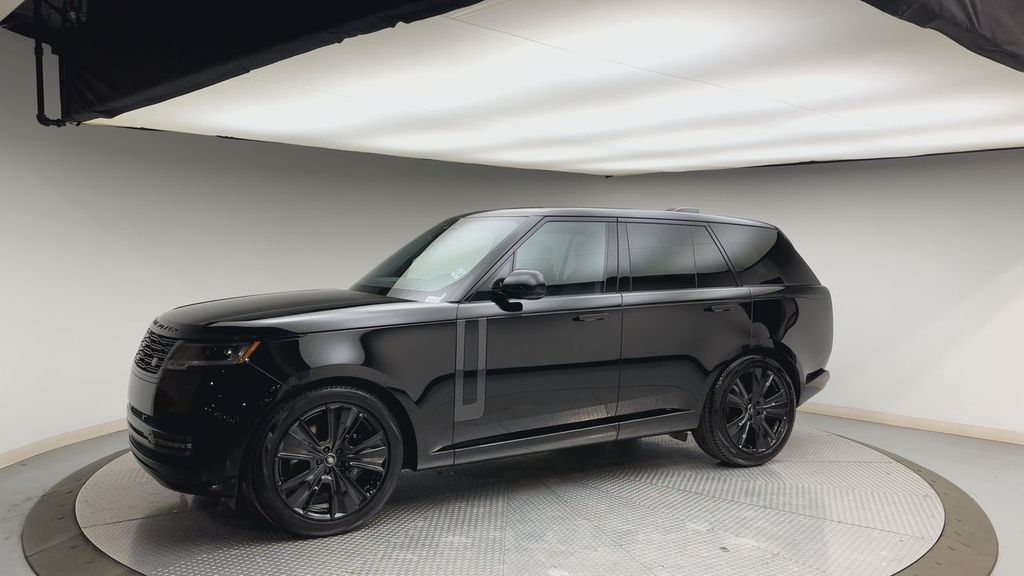 Thumbnail: 2025 Land Rover Range Rover - 6