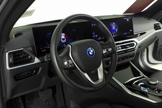 2024 BMW i4 eDrive35 28