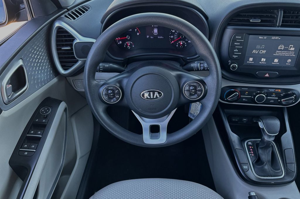 2020 Kia Soul LX 16