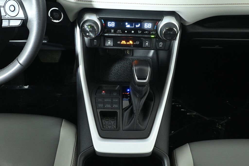 Thumbnail: 2024 Toyota RAV4 - 23