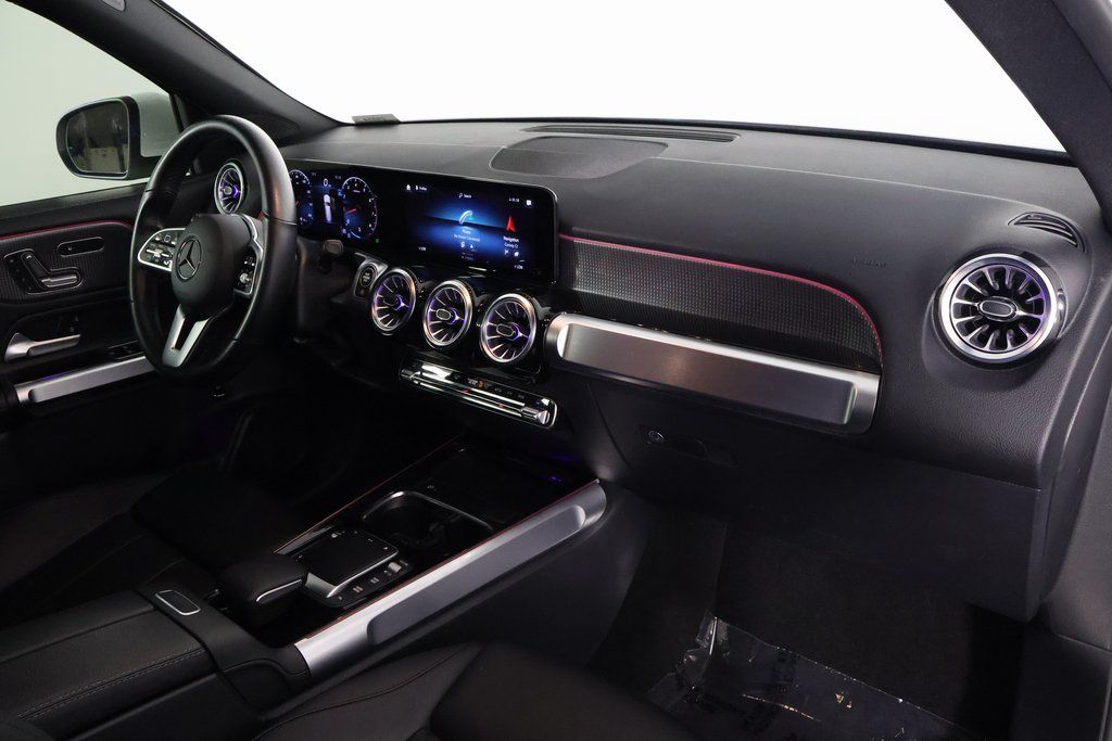 Thumbnail: 2022 Mercedes-Benz GLB - 9