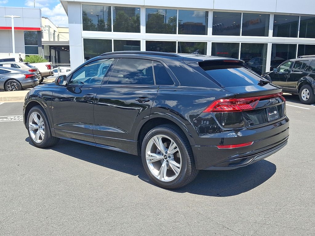 Thumbnail: 2023 Audi Q8 - 6