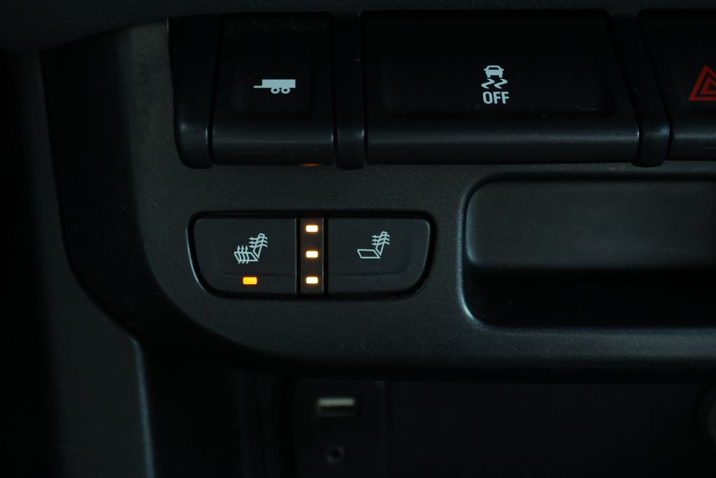 Thumbnail: 2018 Chevrolet Colorado - 31