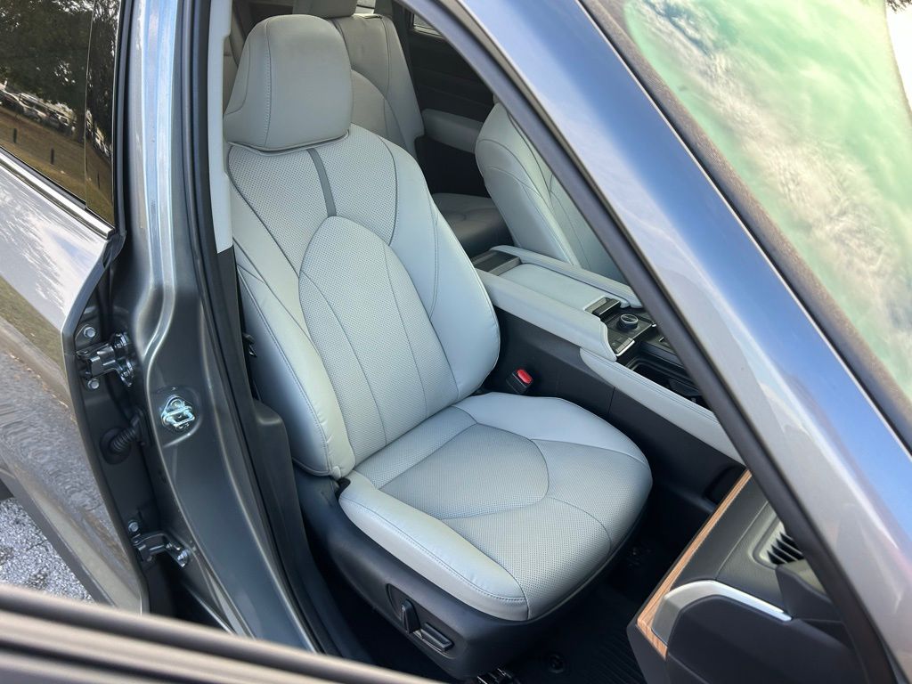 Thumbnail: 2025 Toyota Grand Highlander - 16