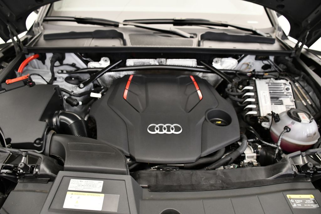 Thumbnail: 2023 Audi SQ5 - 10