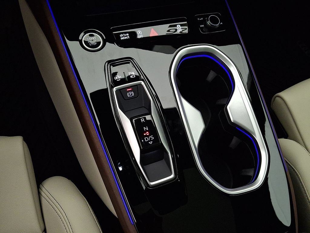 Thumbnail: 2026 Audi A6 - 15